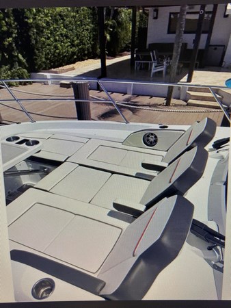 Bow Seating 