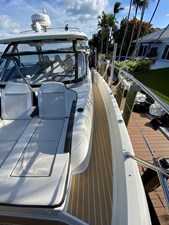 ENCORE 8 Forward Port Side
