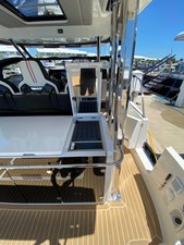 ENCORE 17 Aft Deck Portside