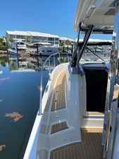 ENCORE 19 Port Side View