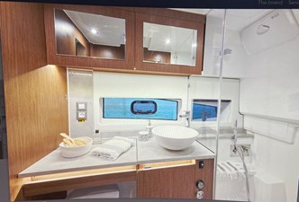 ENCORE 34 Marine Head