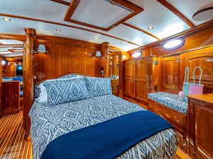 MEL BELLE 17 Fwd Stateroom Aft to Port