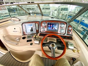 THE AMBER LEIGH 10 Helm station