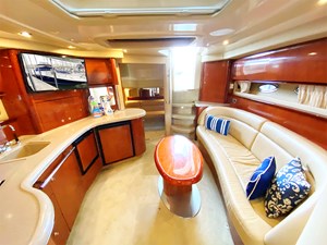 THE AMBER LEIGH 13 Salon/galley looking aft