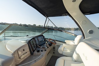THE AMBER LEIGH 12 Helm station