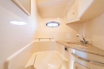 THE AMBER LEIGH 23 Guest vanity sink