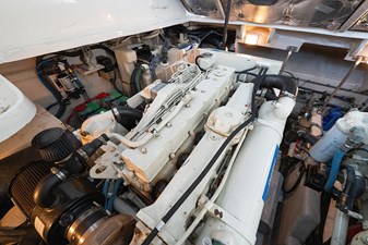 THE AMBER LEIGH 33 Engine room
