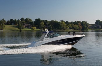 THE AMBER LEIGH 42 2003 Sea Ray 420 Sundancer underway