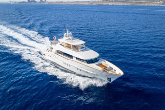 FIREFLY YACHT