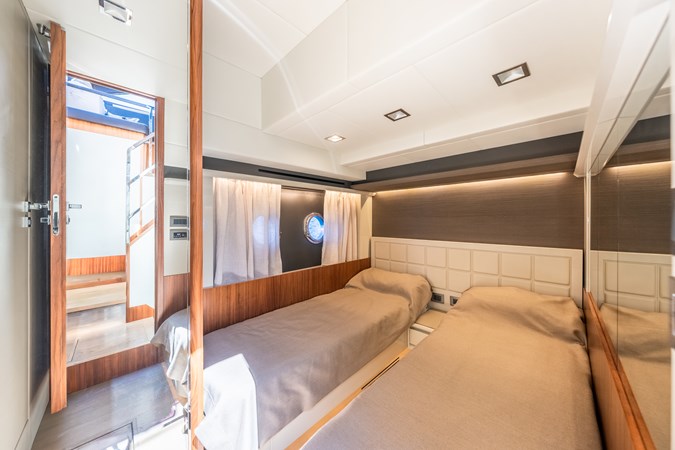Twin cabin with ensuite