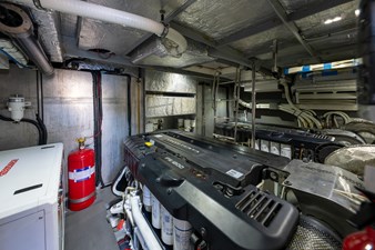 PIRVELI 34 Engine room