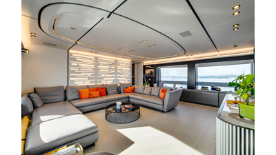 L.A.U.L YACHT