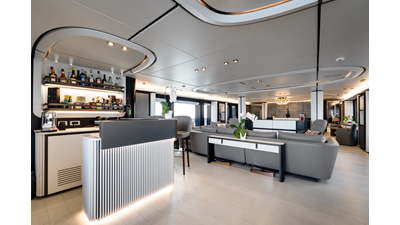 L.A.U.L YACHT