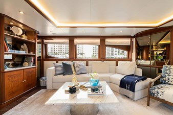 DXB 29 Upper deck saloon
