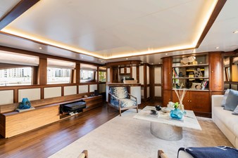 DXB 31 Upper deck saloon