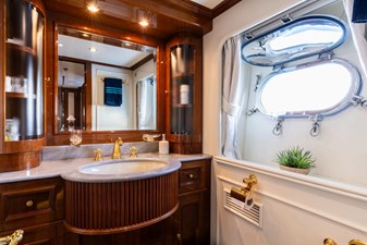 DXB 46 Double cabin ensuite