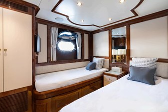 DXB 47 Twin cabin