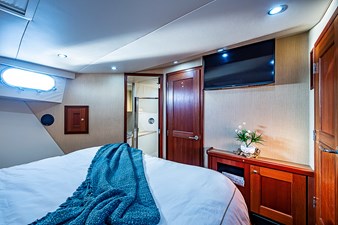 Southerner  48 48-Forward Stateroom