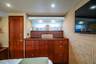 Southerner  72 71-Master Stateroom