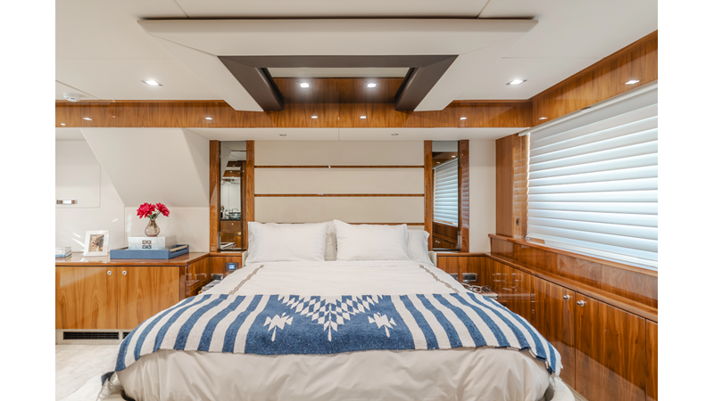 INDECENT PROPOSAL IV - Yacht for sale