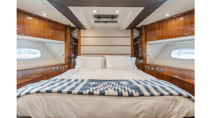 INDECENT PROPOSAL IV - Yacht for sale