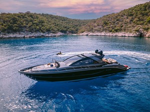 M/Y Who CARES 1 