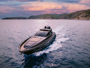 M/Y Who CARES 10 