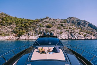 M/Y Who CARES 16 
