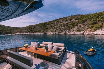 M/Y Who CARES 7 