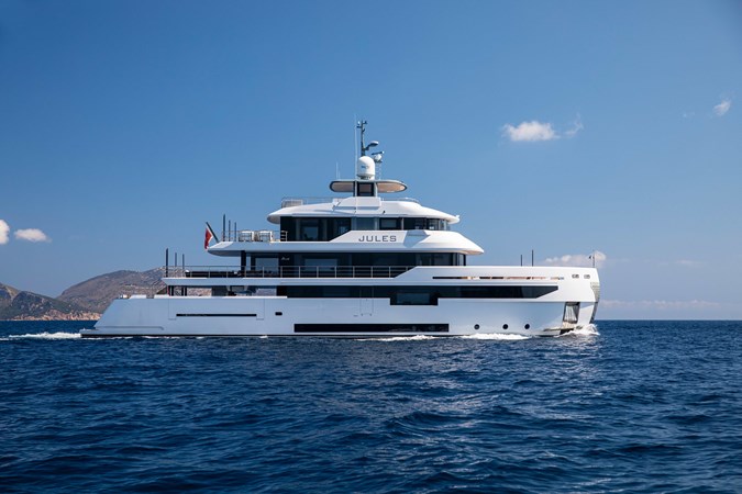 Jules © YachtShot H012