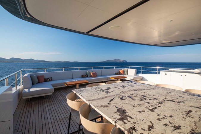 Jules © YachtShot H110