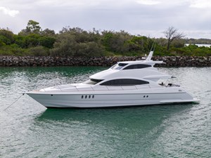 Warren 87 YACHT