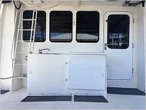 60' Expedition 2000 Custom 9 