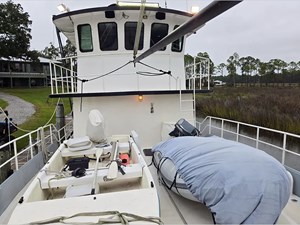 60' Expedition 2000 Custom 12 