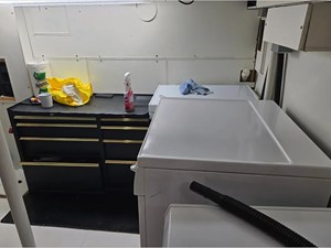 60' Expedition 2000 Custom 29 