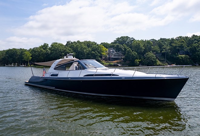 Stbd bow profile
