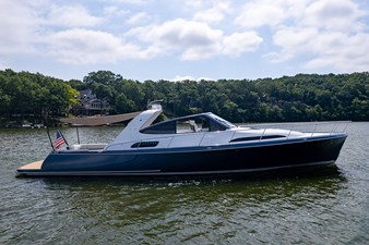 TCB 10 Stbd profile