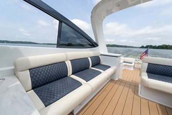 TCB 27 Upper stbd salon