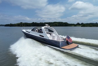 TCB 66 2019 Palm Beach Motor Yachts GT50 underway