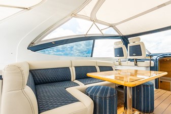 TCB 28 Upper port salon (with the top up)