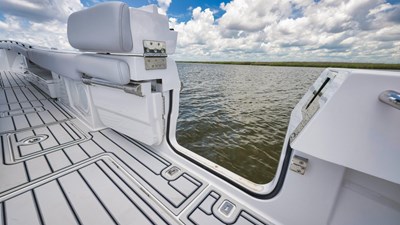 TRAVELLER 24 