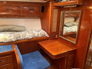 BRISE DE MER 23 Forward Cabin Desk