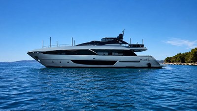 Riva 100 Corsaro 1 