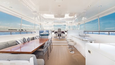 SEASEID 55 Two level flybridge deck