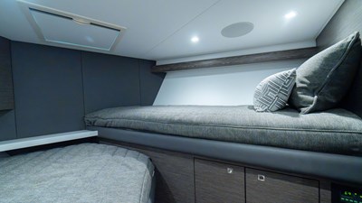 FISH TANK 25 2024 Viking 64 Convertible 