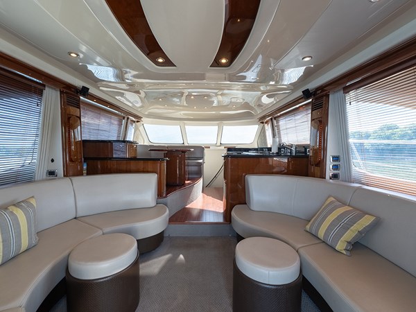 UPSIDE - Yacht zu verkaufen