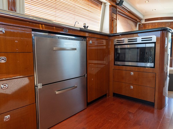 UPSIDE - Yacht zu verkaufen