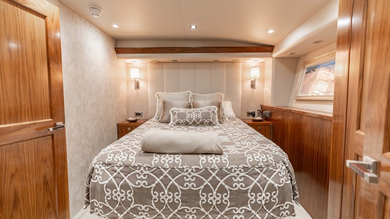 CE - Yacht zu verkaufen