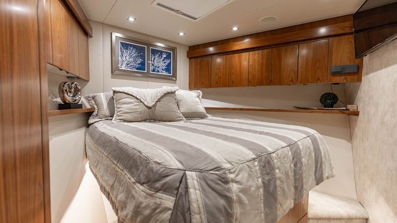 CE - Yacht zu verkaufen