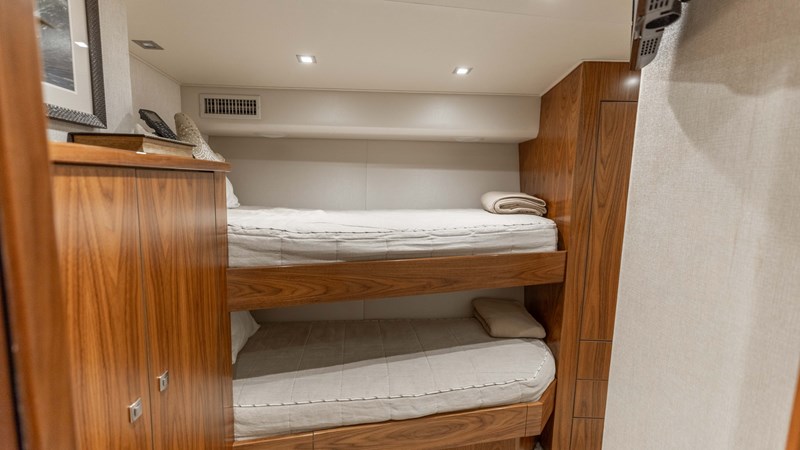 CE - Yacht zu verkaufen